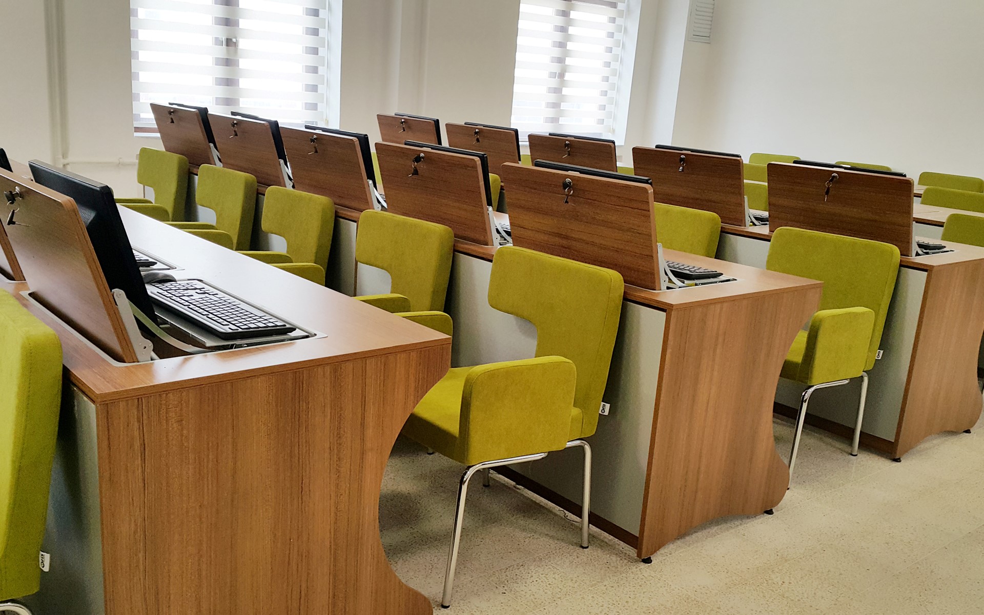 Ofis Masası, Koltuğu ve Sandalyesi